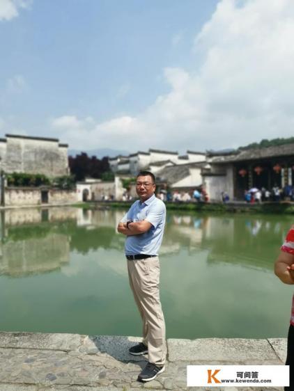 大家一个人旅行穷游的时候会带行李箱吗