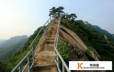 请问，十一自驾丹东游，丹东有什么好玩的，好吃的，好的景点。谢谢