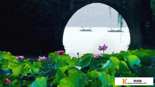 几月份去杭州西湖最好？怎样制定交通、行程和住宿才最合适呢