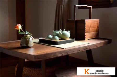 一个人出去旅行，住酒店和民宿，哪个划算