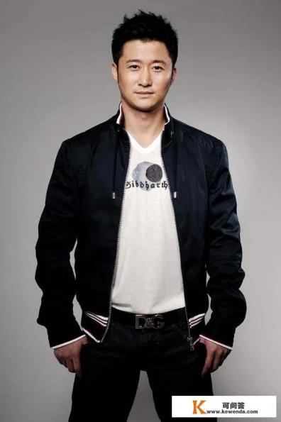 上一代动作明星渐渐老去，青年演员中谁能扛起动作电影大旗？为什么