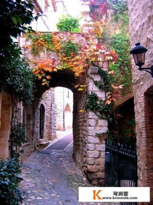 如何打造特色旅游文化小镇