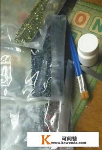 近年来钻石画很流行，请问钻石画是用什么软件制作的？难道每张钻石画都是一点点标的