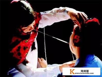 农村老俗话说“男娃结婚要剃头，女娃出嫁要扯脸”，女娃扯脸是什么意思