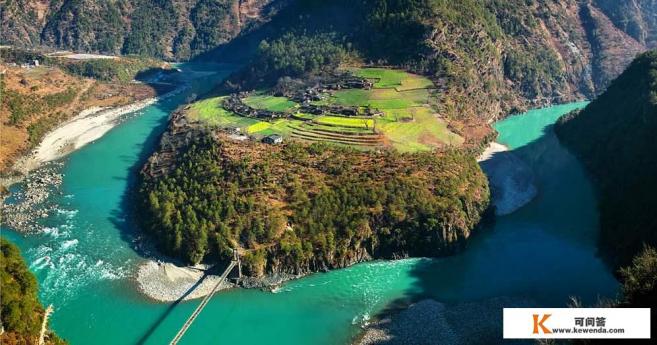 从四川省泸州市出发床车自驾环游云南一个月左右，怎么规划线路